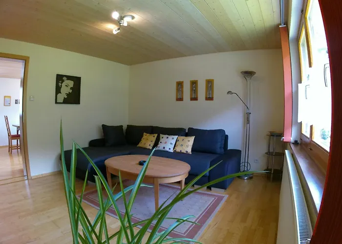 Semesterbostad Haus Post *